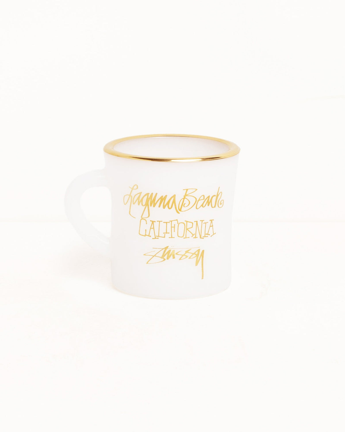 LAGUNA MILK GLASS MUG